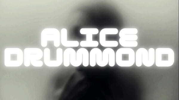 Prazer a Três: Duas delícias se chupando, ele mete gostoso e finaliza no cuzinho da ninfeta!