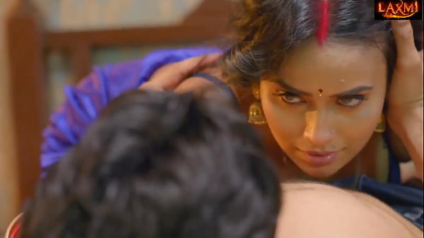 Indian Desi beautiful milf stepmom seduced her stepson and fucked hardcore real Hindi Desi sex video
